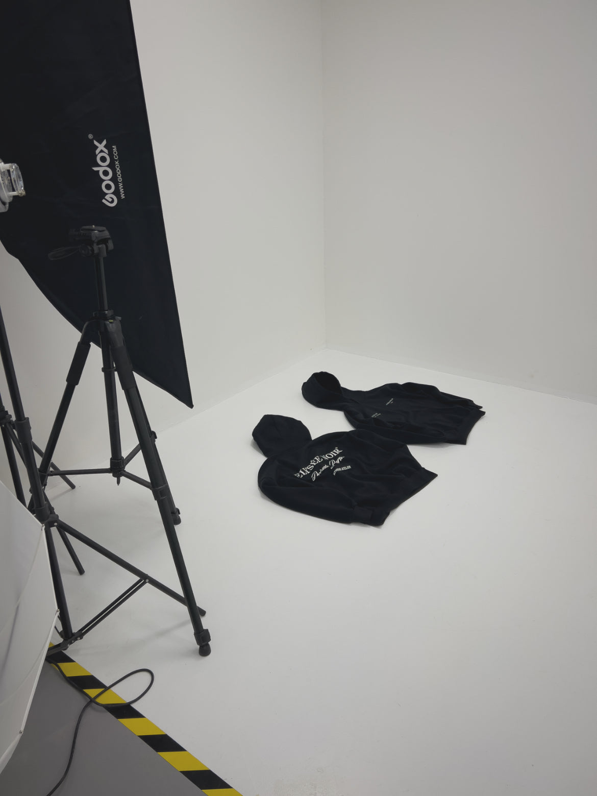 oversized embroidered hoodie black